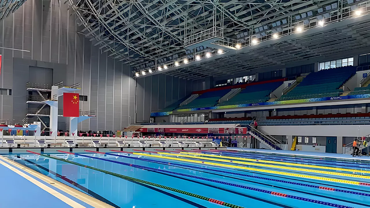 Yingdong Natatorium — view 3
