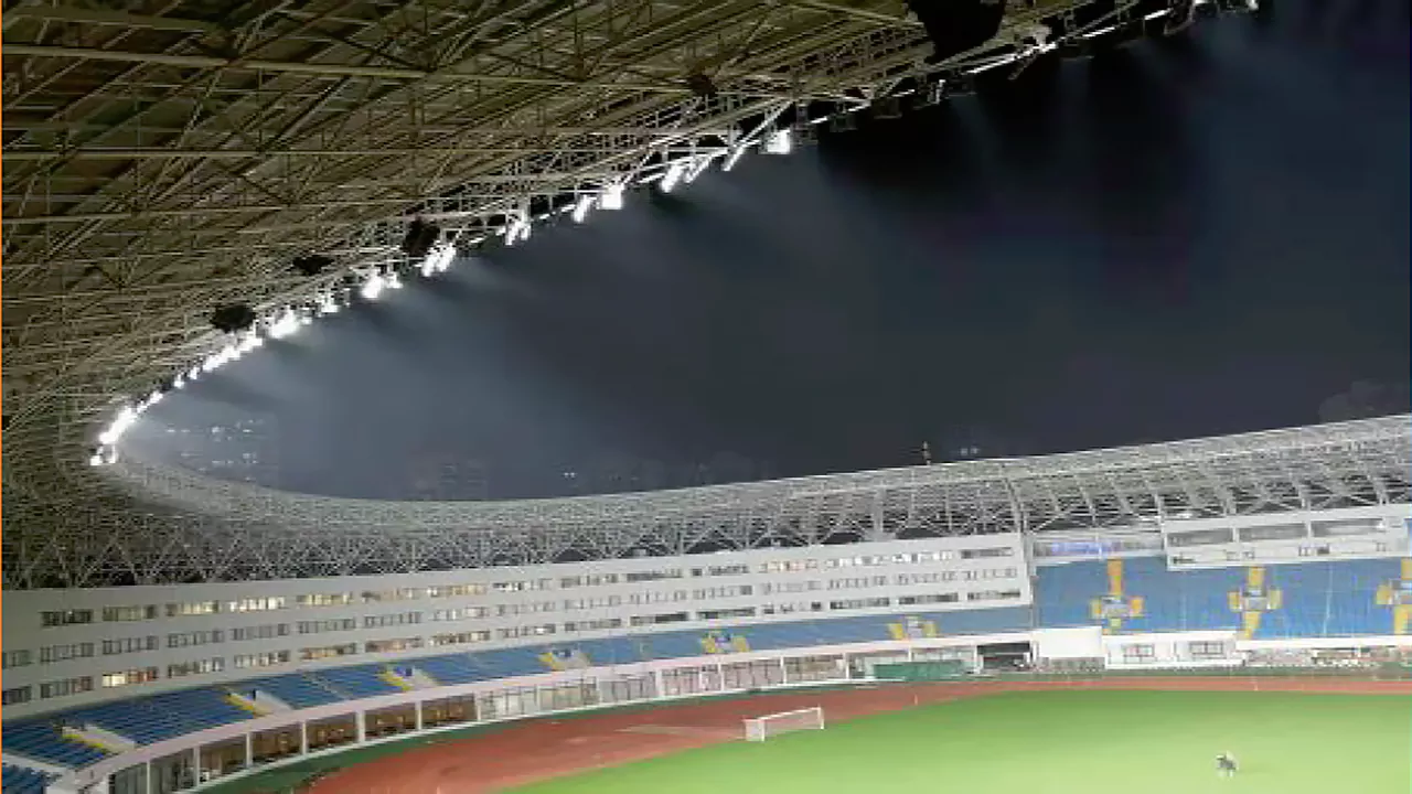Yuanshen Sports Centre Stadium — view 4